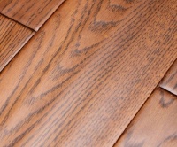 不要让天秤座挑，木地板与瓷砖究竟哪个好