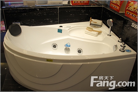 浪鲸A211按摩浴缸测评 女王专属的小户型沐浴体验