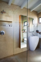 米兰现代舒适小跃层公寓