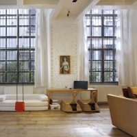 米兰现代舒适小跃层公寓