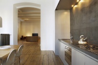 米兰现代舒适小跃层公寓