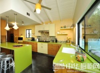 橱柜爱出“色” 春夏之际的色彩厨房主场