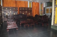 浅谈中式红木沙发的购买技巧