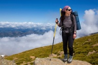 为什么日本女生没有及膝袜子活不了？