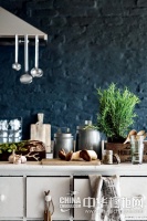 让厨房橱柜多一些中性元素吧 吸引他为你做顿美餐