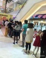 圣象整体厨房河南新乡“总裁签售”活动