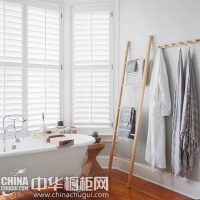 典雅浪漫的烹饪环境 古朴气息的橱柜设计美观实用