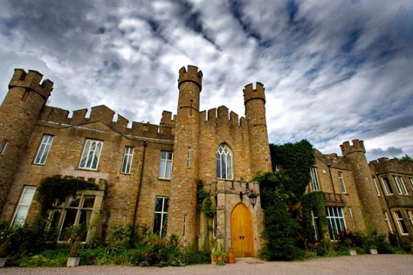 Stay in an Ancient British Castle!约克郡，英国