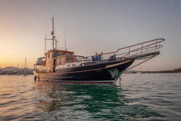 　5. Enjoy on Board a Yacht at Mallorca巴利阿里群岛，西班牙