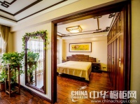 古韵柔香展现无余 中式实木橱柜气魄浑厚