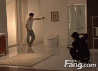 田亮拍金牌卫浴平面广告 技术媲美专业模特