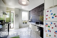 黑板墙壁为厨房添创意 宜家橱柜为厨房增空间