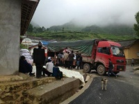 台湾名媛徐子凝 携手慈善家捐赠贫困山区