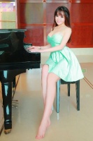 台湾名媛徐子凝 携手慈善家捐赠贫困山区