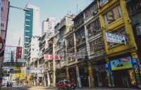 为什么在港家庭月入10000还是贫穷？