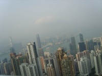 为什么在港家庭月入10000还是贫穷？