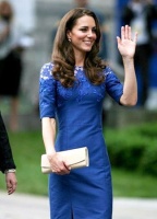 凯特王妃为什么不用在家坐月子！