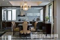 18㎡通透性厨房 德式橱柜兼具大气和简洁