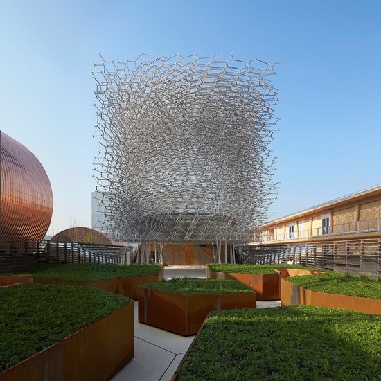 巨大的铝合金蜂巢——米兰2015世博会英国馆