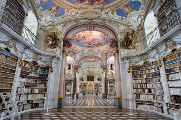 ADMONT LIBRARY 　　建于 1776 年，位于奥地利，天花板上的壁画据说灵感来自于启蒙时代的启发，建筑师是 Josef Hueber。