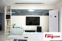 网友晒85平淡雅婚房 现代简约客厅装修别出心裁