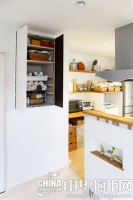 开放式厨房隐藏式橱柜 兼备通透感和隐私性