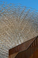 巨大的铝合金蜂巢——米兰2015世博会英国馆