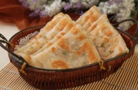 月薪多少才能在上海买房娶老婆？