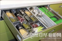 炫酷的季节 绿意盎然的厨房橱柜增添新的活力