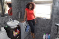 哥大女生脸谱上晒海尔洗衣机获称：“Haier washer girl”