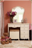 凯蒂丝：用色彩留住万物生长的春天