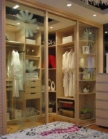 “大尺度”玻璃衣帽间 让老婆happy每一天！