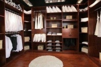 “大尺度”玻璃衣帽间 让老婆happy每一天！