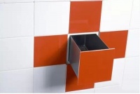 一直很规矩安静的瓷砖也迎来了叛逆期