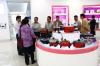 合肥市家电协会一行莅临荣电集团调研指导