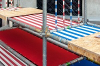 Cuarto Orden工作室设计低成本零废料陈列架