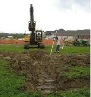 美国大叔自建带泳池三居别墅秒杀千平豪宅