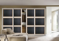 潮湿多雨 整体衣柜打响夏季发霉战