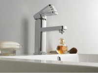 多功能的生活体验 尽在卡丽卫浴