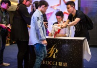 慕思公益计划“梦想星卖场”昆明站火热启动