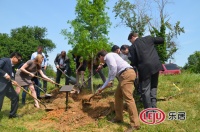 大自然 “我为蓝天种棵树”登陆美国华盛顿