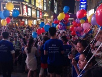 “鸥鹏大道壹号”5·20重庆解放碑送“爱情”