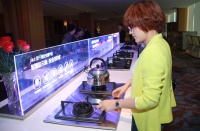 海尔发布行业首款智能防干烧安全燃气灶