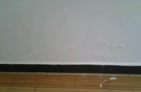 家居支招：墙面开裂起皮该怎么处理？