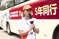 双虎家私助力高考 五年温暖同行