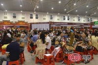 PK电商 大自然地板万人疯抢见证家装领域大事件