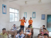 艾美特为山区学子送凉风 “清凉校园行动”三年爱心陪伴