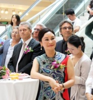 俄罗斯首席时尚大师现身红星美凯龙
