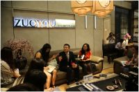 左右沙发“幸福快闪”嗨翻成都家具展