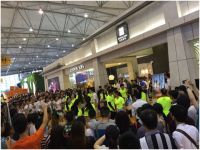 左右沙发“幸福快闪”嗨翻成都家具展